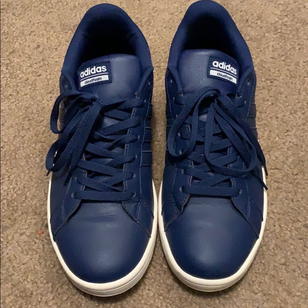 Men’s Adidas shoes lightly worn. Great shape!